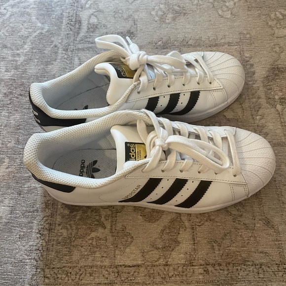 Adidas - Picture 3 of 5